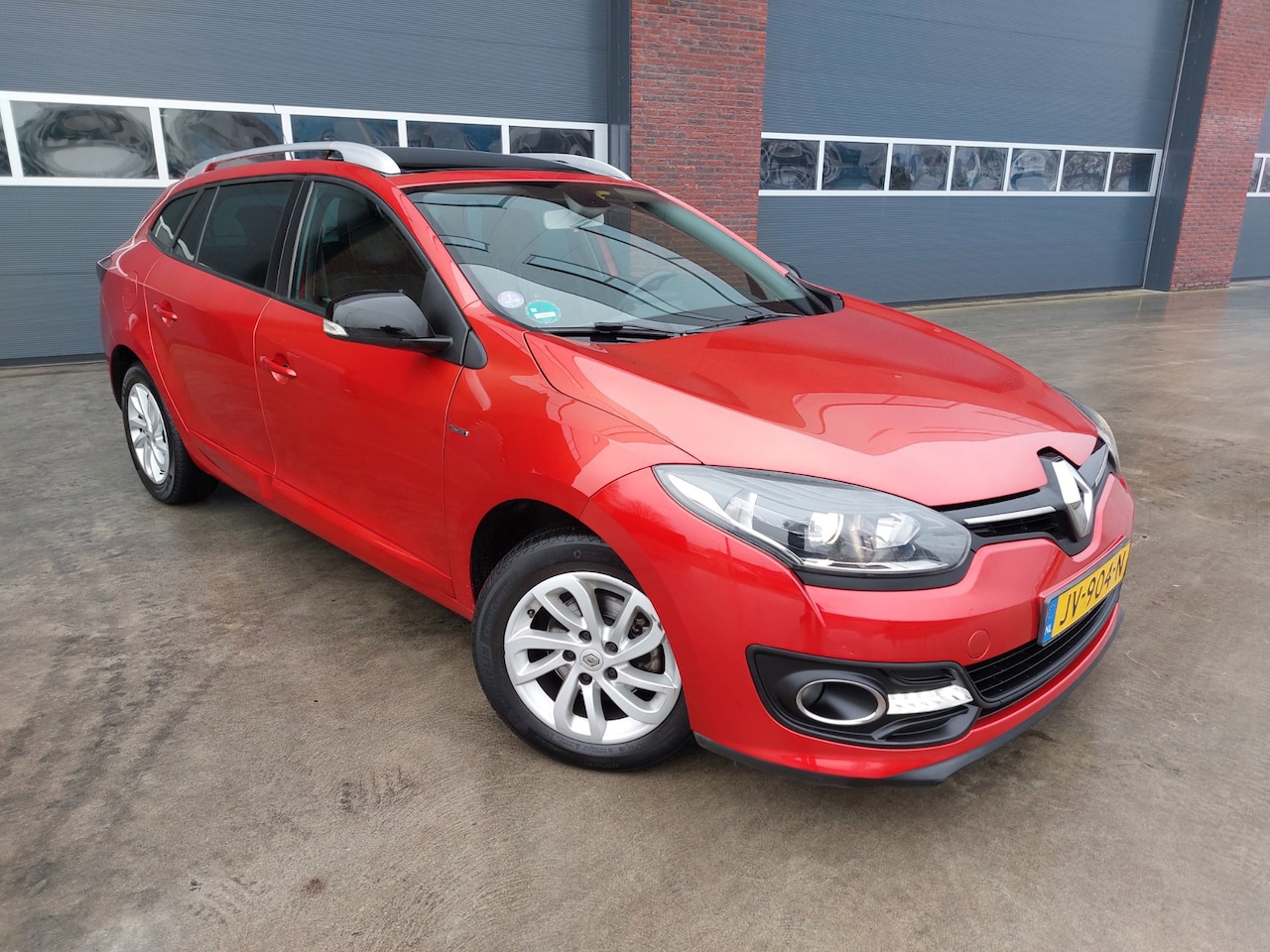 Renault Mégane Estate - 1.2 TCe Limited Panodak Navigatie LMV Trekhaak - AutoWereld.nl