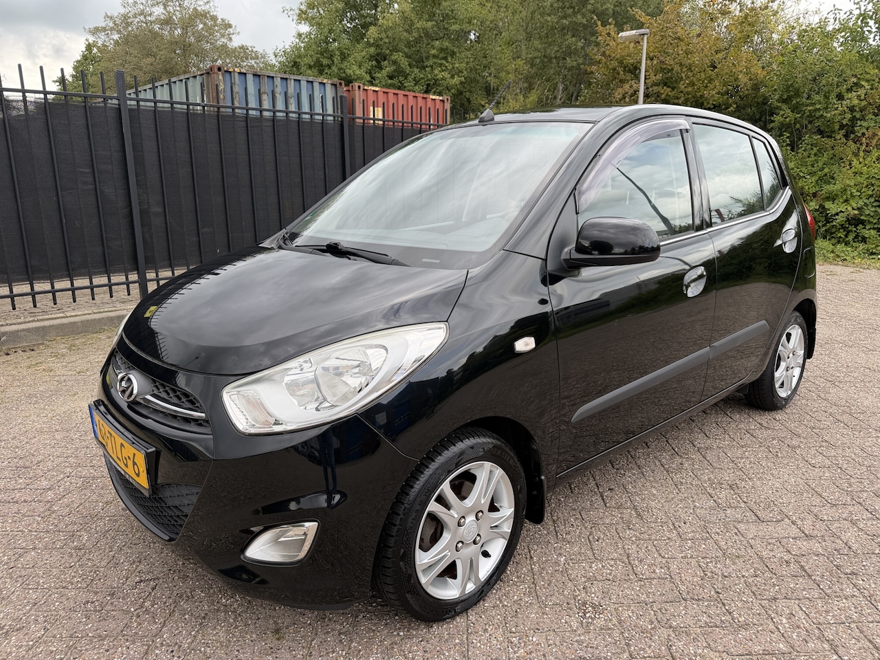 Hyundai i10 - 1.2 Plus 5 Drs Airco/StrBkr/Elektr Ramen - AutoWereld.nl