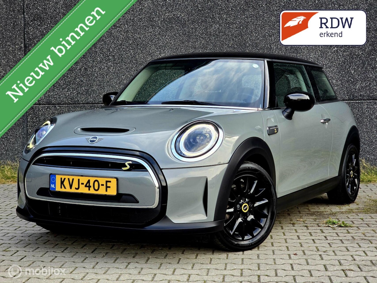MINI Electric - Essential 33 kWh - AutoWereld.nl