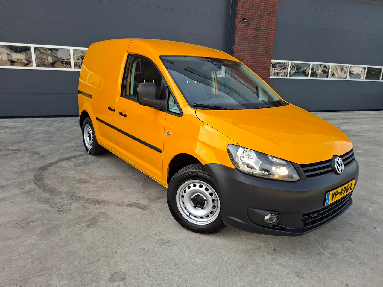 Volkswagen Caddy - 1.6 TDI Airco Schuifdeur Trekhaak APK 9-2027 - AutoWereld.nl