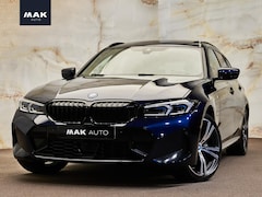 BMW 3-serie Touring - 330e xDrive M Sport , M stoelen, pano, 19", tr.haak, keyless, carbon, memory, LED-kopl