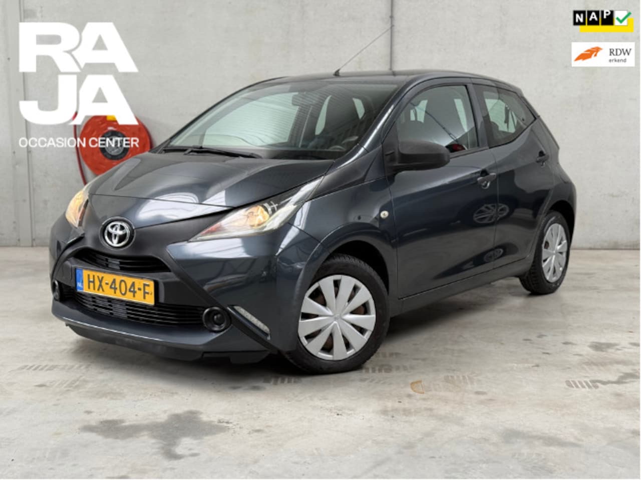 Toyota Aygo - 1.0 VVT-i x-now NAP Airco Cruise Netjes - AutoWereld.nl