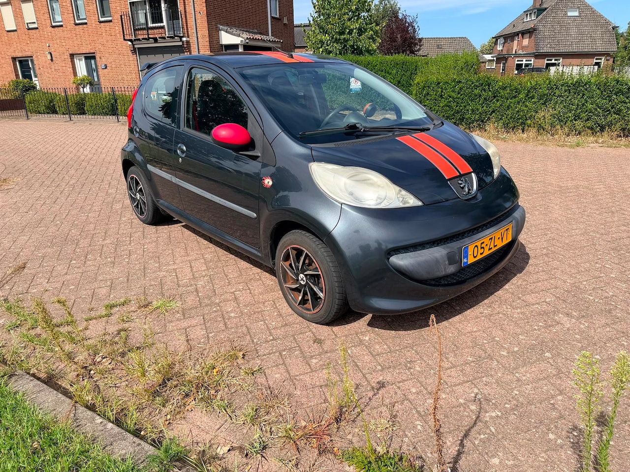 Peugeot 107 - 1.0-12V XS-AIRCO ijskoud- sportvelgen sportief-CARPLAY groot touchscreen - AutoWereld.nl
