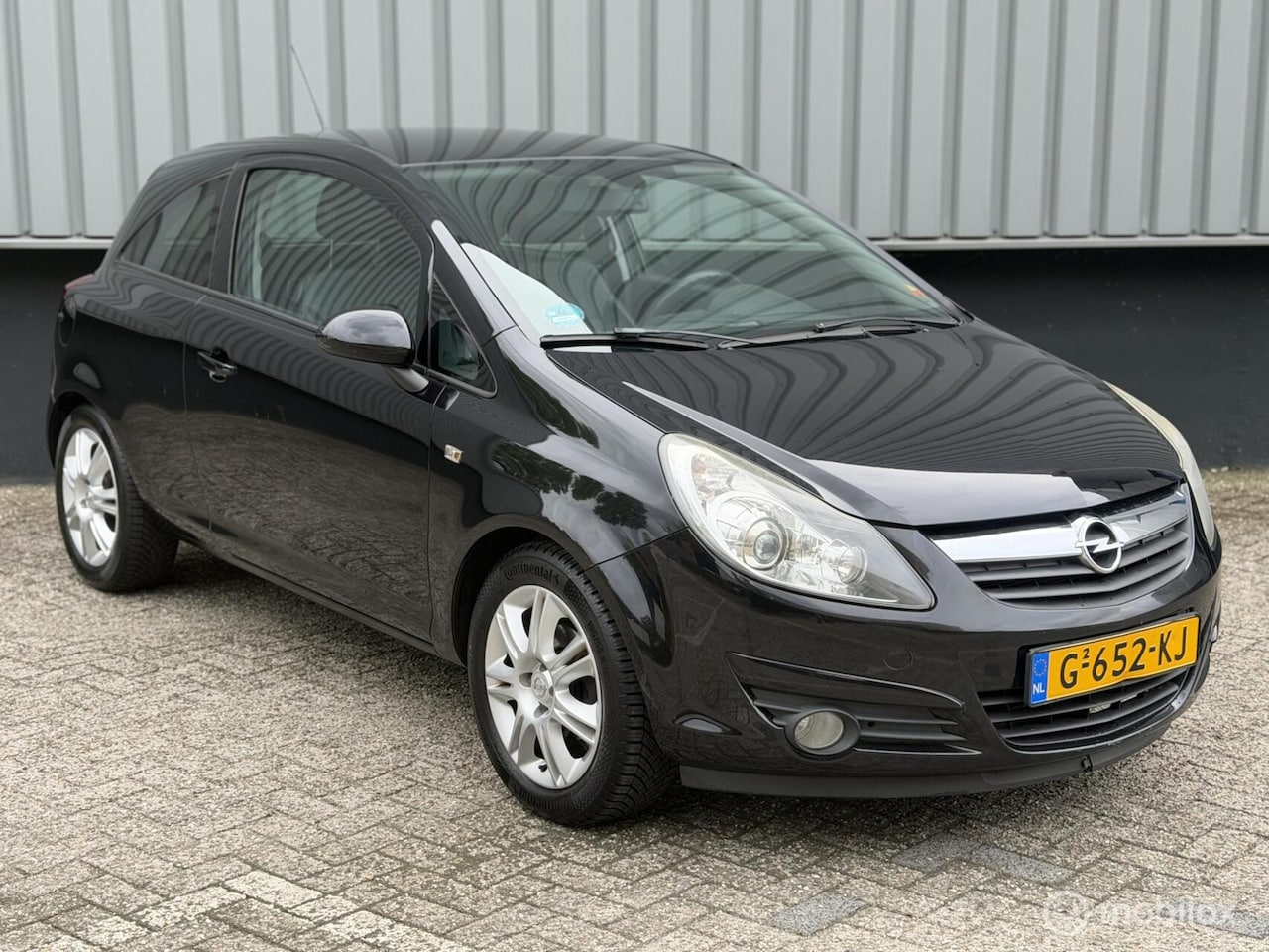 Opel Corsa - 1.4-16V White Edition 1.4-16V White Edition - AutoWereld.nl