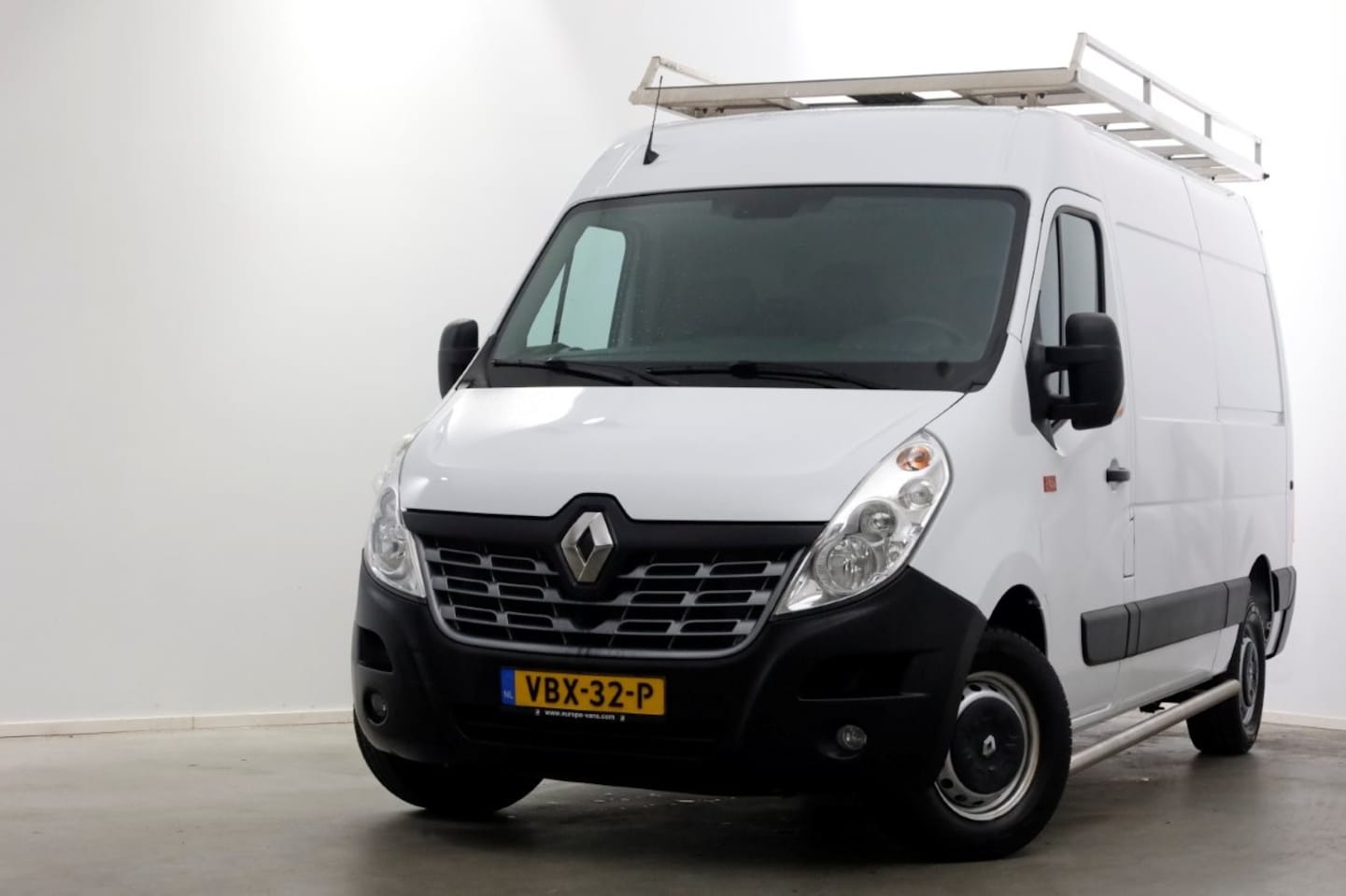 Renault Master - T35 2.3 dCi 145pk L2H2 Energy Airco/Navi/Imperiaal 09-2020 - AutoWereld.nl