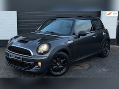 MINI Cooper S - 1.6 Chili | Pano | Leder | Navi | Xenon | 17” | Cruise | Stoelverwarming