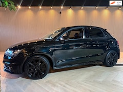 Audi A1 Sportback - 1.2 TFSI S-Line | Black on Black | Buetooth | PDC