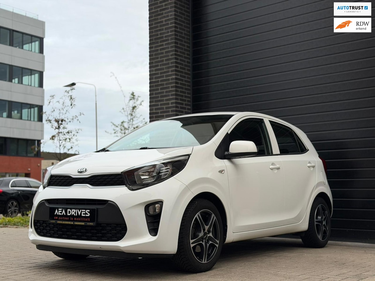 Kia Picanto - 1.0 1e eigenaar! Volledig dealeronderhouden en voorzien van luxe opties zoals stoel en stu - AutoWereld.nl