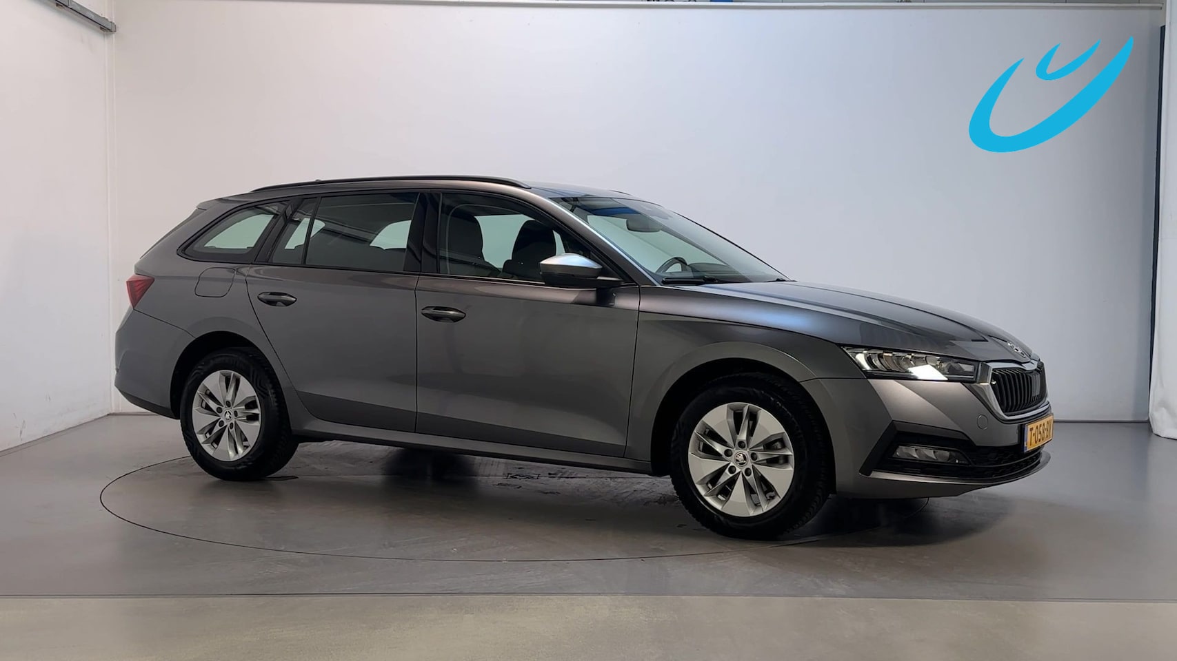 Skoda Octavia Combi - 1.0 e-TSI DSG Business Edition Trekhaak Navigatie Parkeersensoren App-Connect - AutoWereld.nl