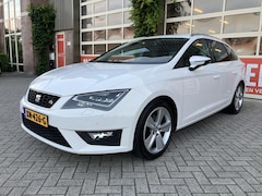 SEAT Leon ST - 2.0 TDI FR | Trekhaak | Camera | Sound | Stoelverwarming | Carplay |