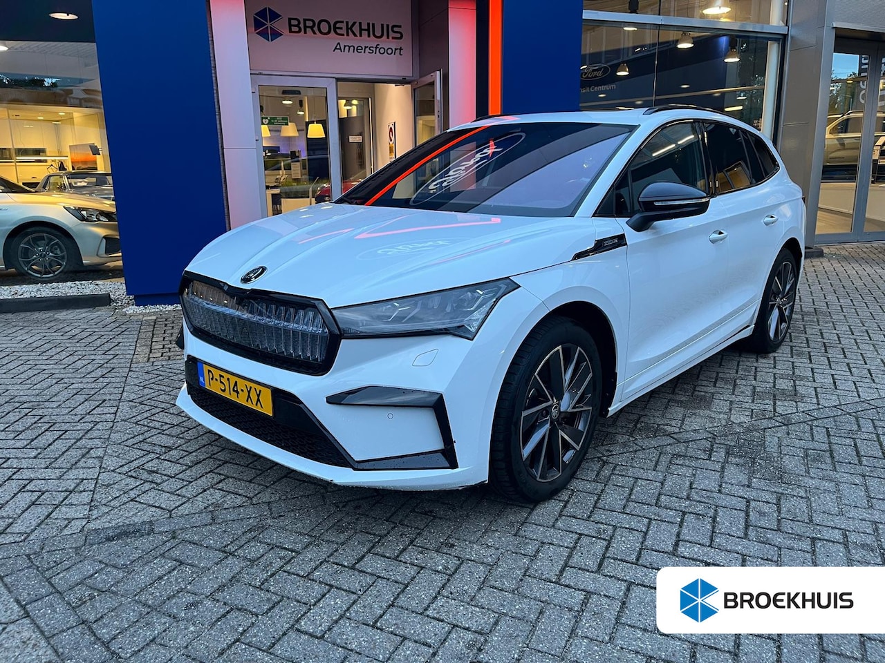 Skoda Enyaq iV - 80 Sportline | Apple Carplay/Android Auto | Stuur- Stoelverwarming | Parkeersensoren | 20' - AutoWereld.nl