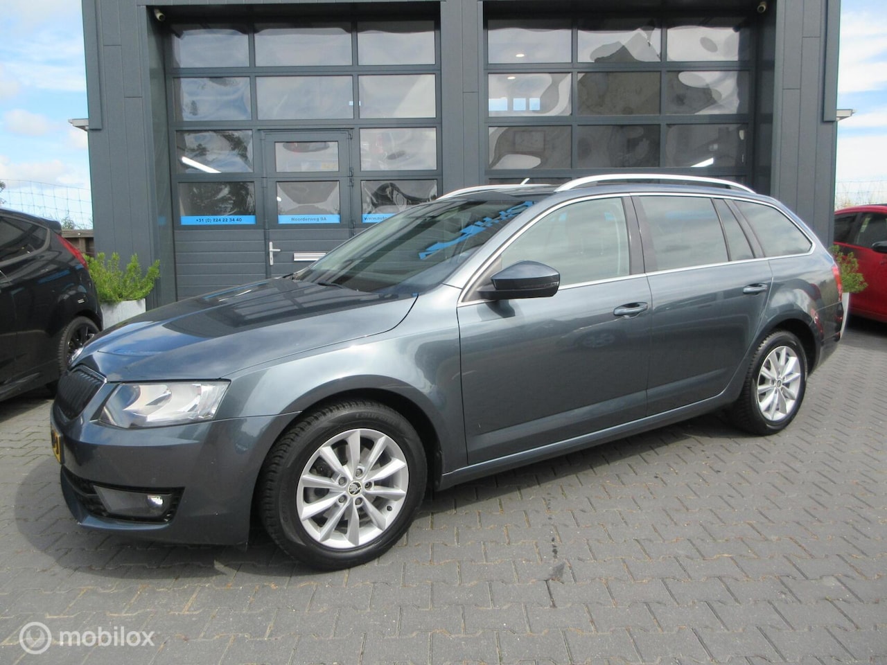 Skoda Octavia Combi - 1.0 TSI Greentech Ambition Business 135dkm - AutoWereld.nl