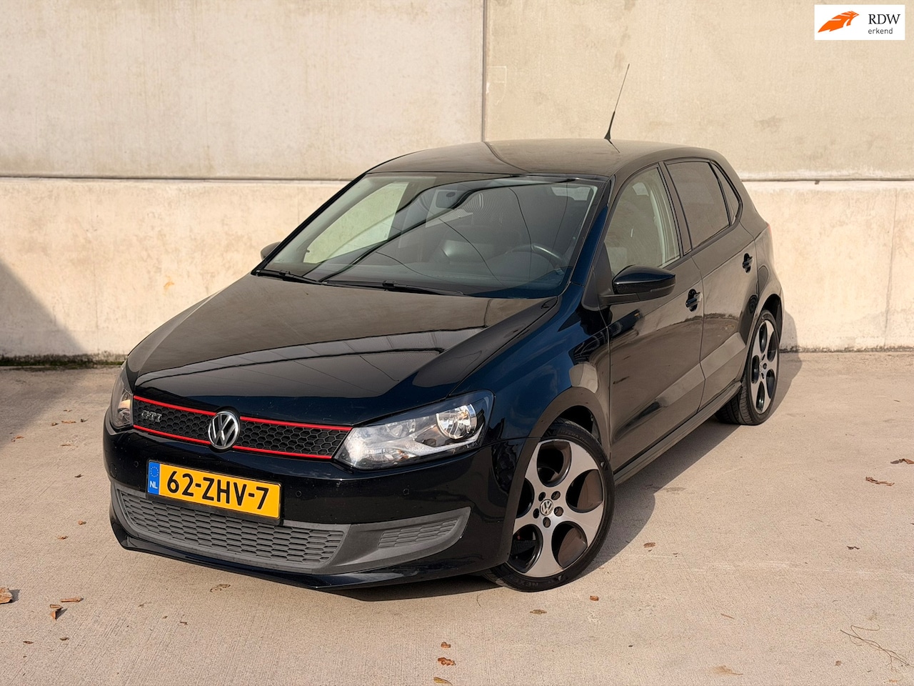 Volkswagen Polo - 1.2 GTI Lederen bekleding 17'' Navi Airco PDC - AutoWereld.nl