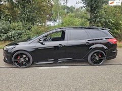 Ford Focus Wagon - 2.0 ST