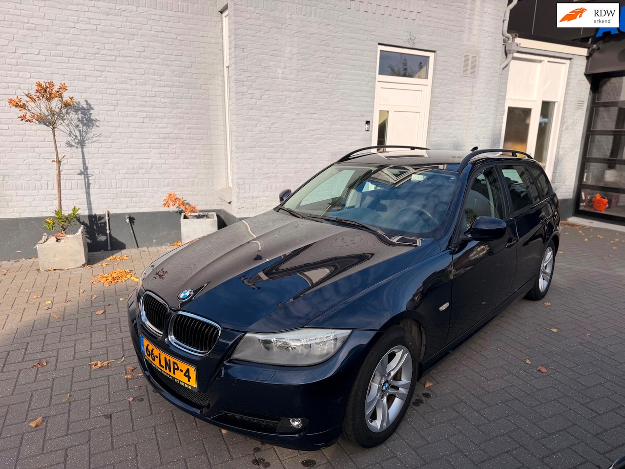 BMW 3-serie Touring - 318i Business | ELEK TREKHAAK | NAVI | - AutoWereld.nl