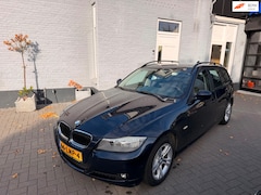 BMW 3-serie Touring - 318i Business | ELEK TREKHAAK | NAVI |