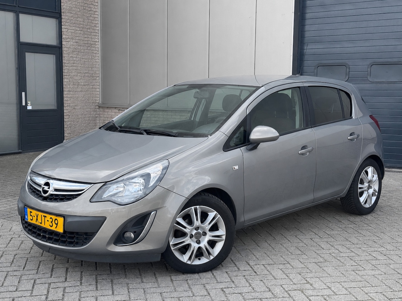 Opel Corsa - 1.4-16V 2014 Airco Stoelverwarming Navi Cruise - AutoWereld.nl