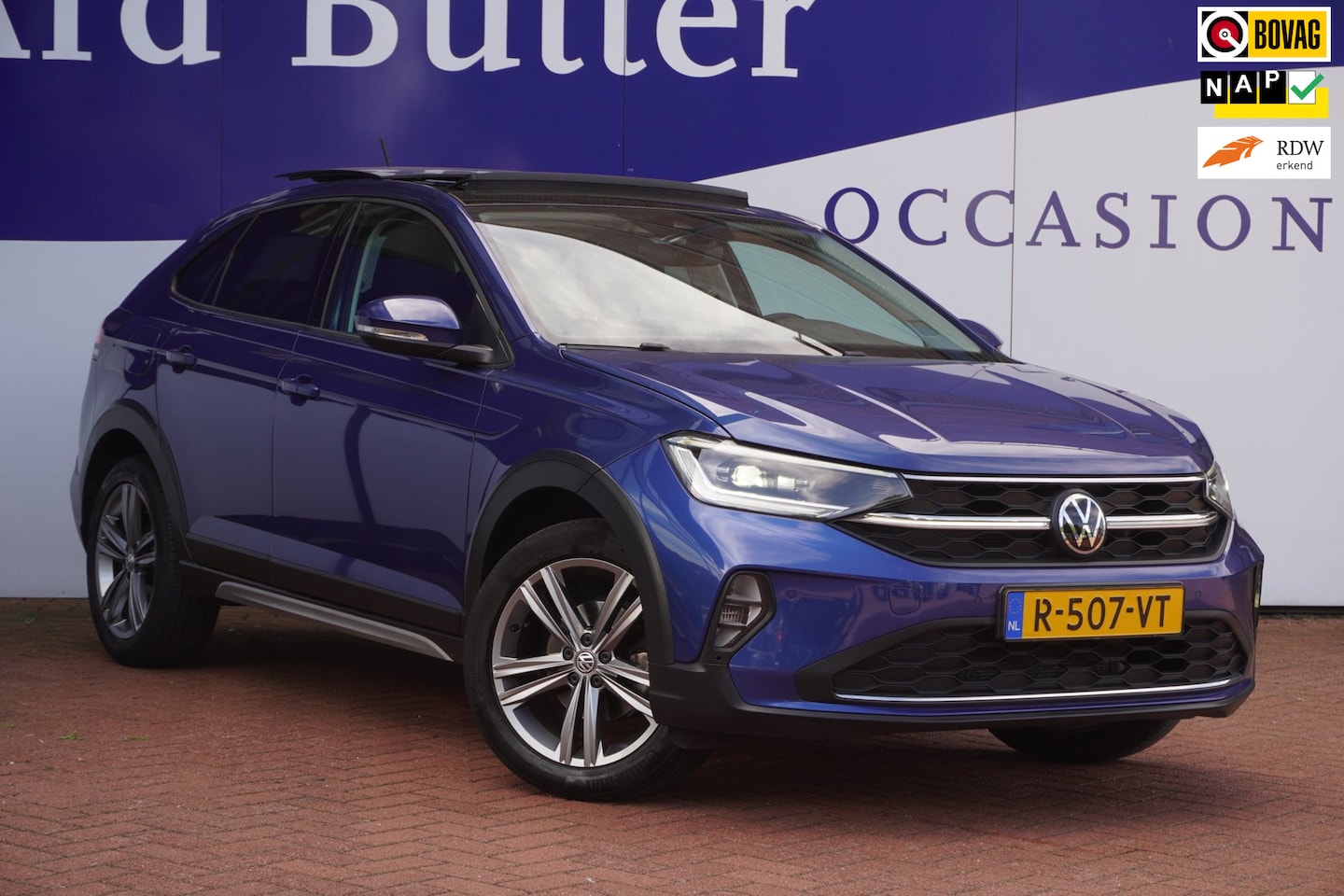Volkswagen Taigo - 1.0 TSI Life Business+Matrix-Led+Vitrual+Pano-dak+stoel-verw+Navigatie+17"Lmv+Afn-trekhaak - AutoWereld.nl