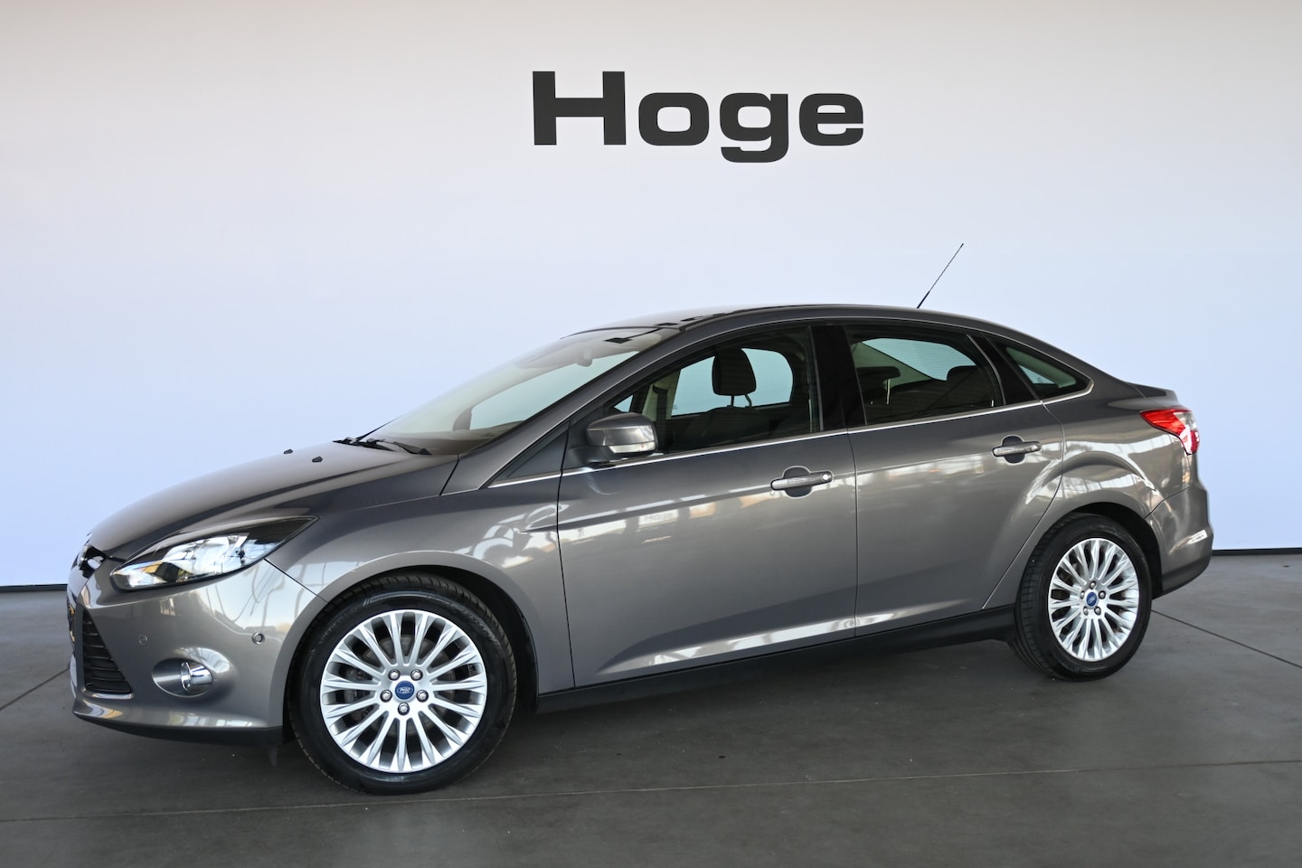 Ford Focus - 1.6 EcoBoost Titanium Clima Trekhaak Pdc Cruise control 100% Onderhouden! Inruil Mogelijk! - AutoWereld.nl