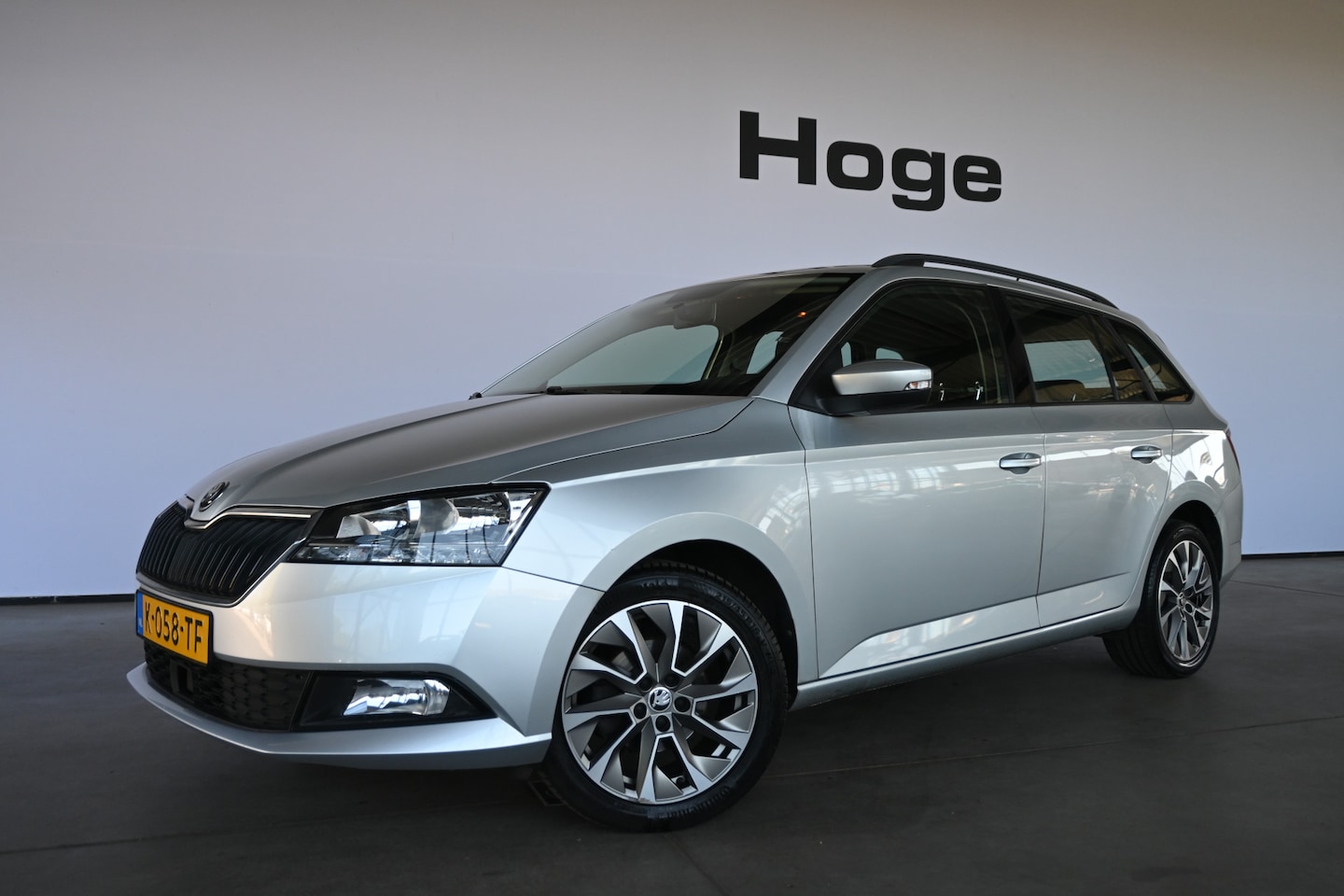 Skoda Fabia Combi - 1.0 TSI Business Edition Airco Navigatie LED Cruise Control 1e Eigenaar Rijklaarprijs! Inr - AutoWereld.nl