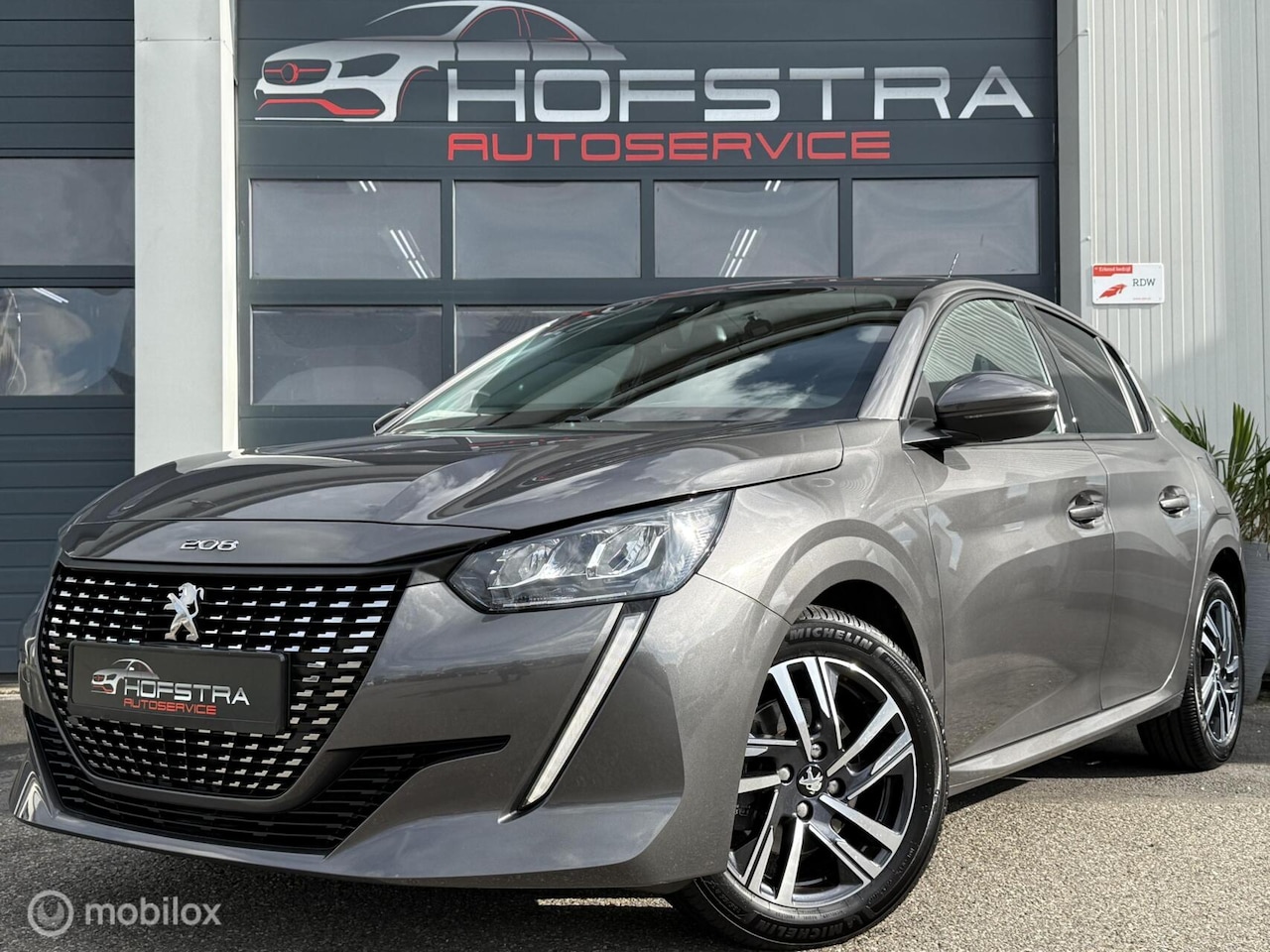 Peugeot 208 - 1.2 PureTech Allure Pack Aut. Camera 131PK! Riem-VV - AutoWereld.nl