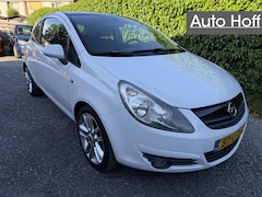 Opel Corsa - 1.4-16V Color Edition | Airco | LMV | Sportstoelen | Elekt. Ramen | Privacy Glass | APK to