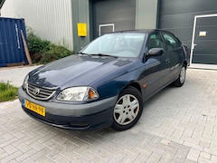 Toyota Avensis - 1.6-16V Linea Terra airco