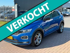 Volkswagen T-Roc - 1.5 TSI R-Line 150PK DSG 2019 Pano Camera Blauw