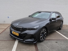 BMW i5 Touring - (g61) M60 601pk xDrive Automaat I Individual I Panoramadak I Bowers & Wilkins I HUD I 21 I