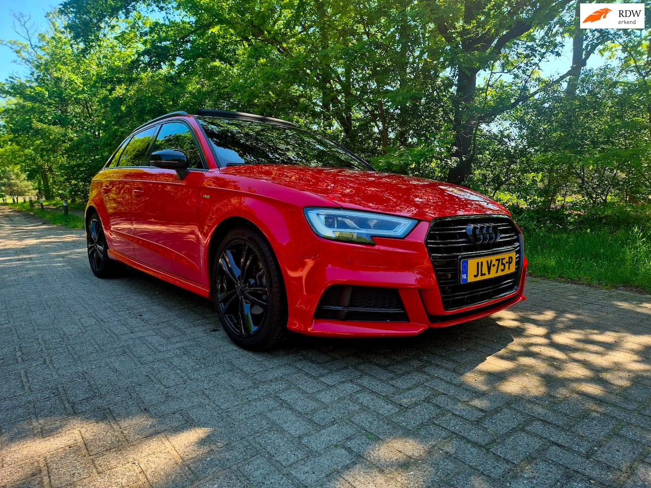 Audi A3 Sportback - 35 TFSI S Line black line . Panoramadak . Matrix . - AutoWereld.nl