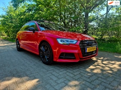 Audi A3 Sportback - 35 TFSI S Line black line . Panoramadak . Matrix