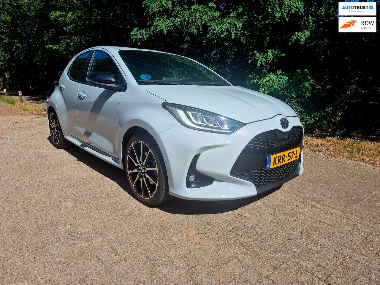 Toyota Yaris - 1.5 Hybrid GR Sport . navigatie . Camera - AutoWereld.nl