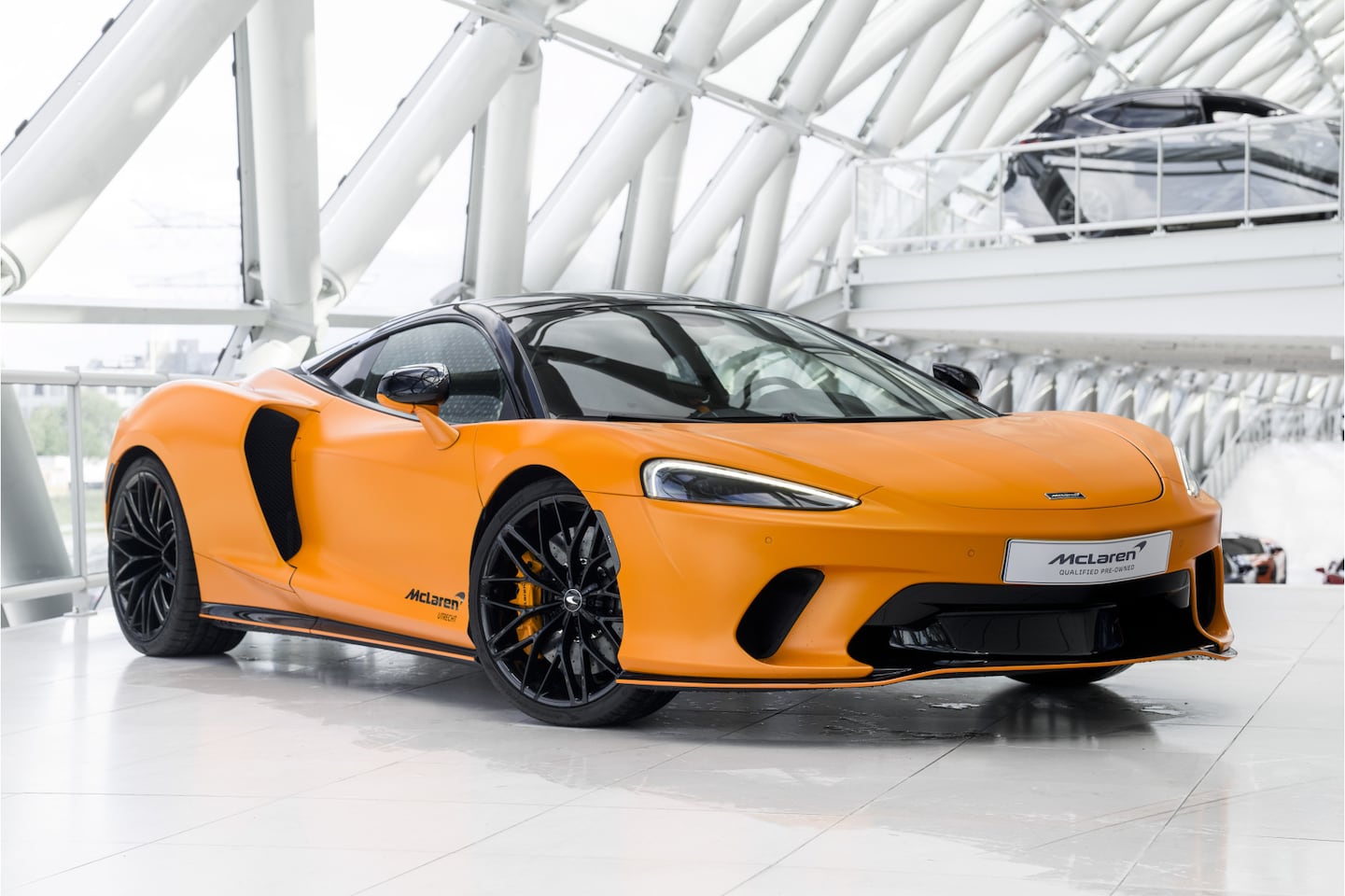 McLaren GT - 4.0 V8 | Matt Papaya Spark | Electrochromic Roof | MSO | - AutoWereld.nl