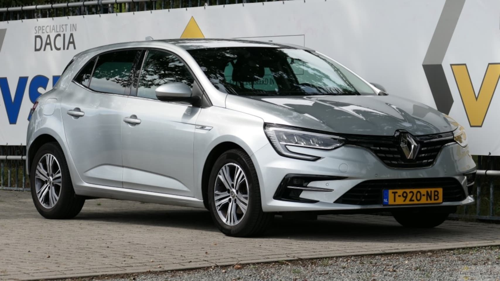 Renault Mégane - TCe 140 EDC Automaat Intens - AutoWereld.nl