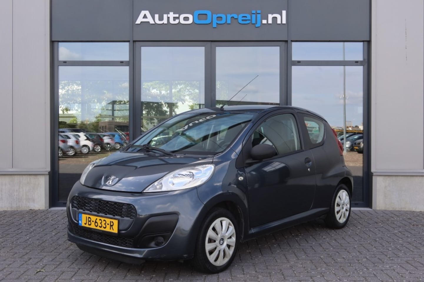 Peugeot 107 - 1.0 Access Accent 3drs. Trekhaak - AutoWereld.nl