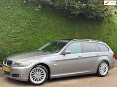 BMW 3-serie Touring - 320i RIJDSUPER/XENON/PANO/NAVI/APK11-26