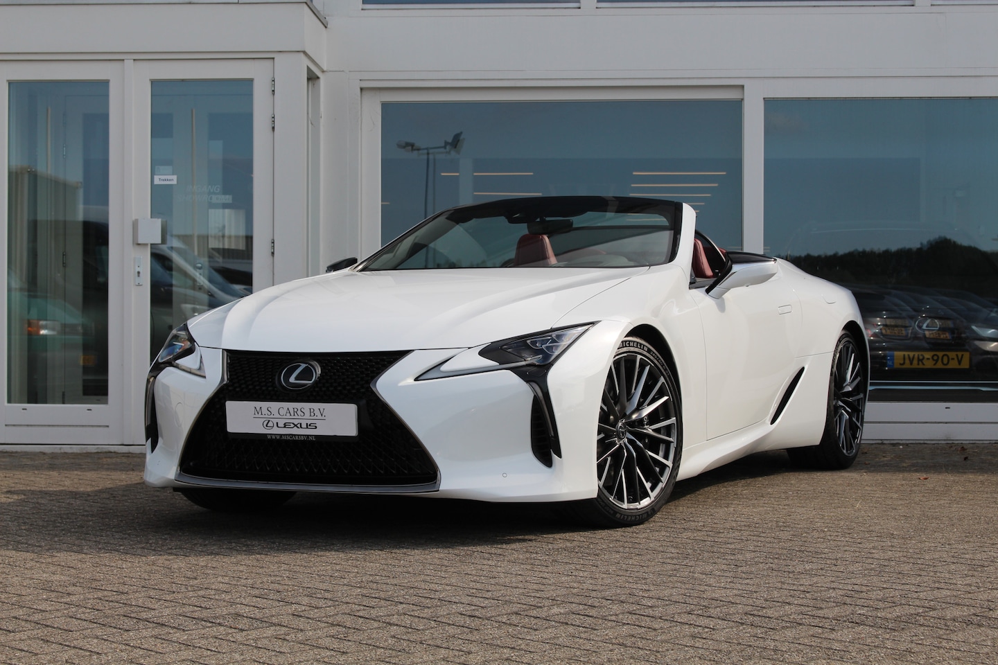 Lexus LC Convertible - 500 5.0 V8 ''Bespoke Edition'' Carbon I Facelift I Applecarplay I 360-camera - AutoWereld.nl