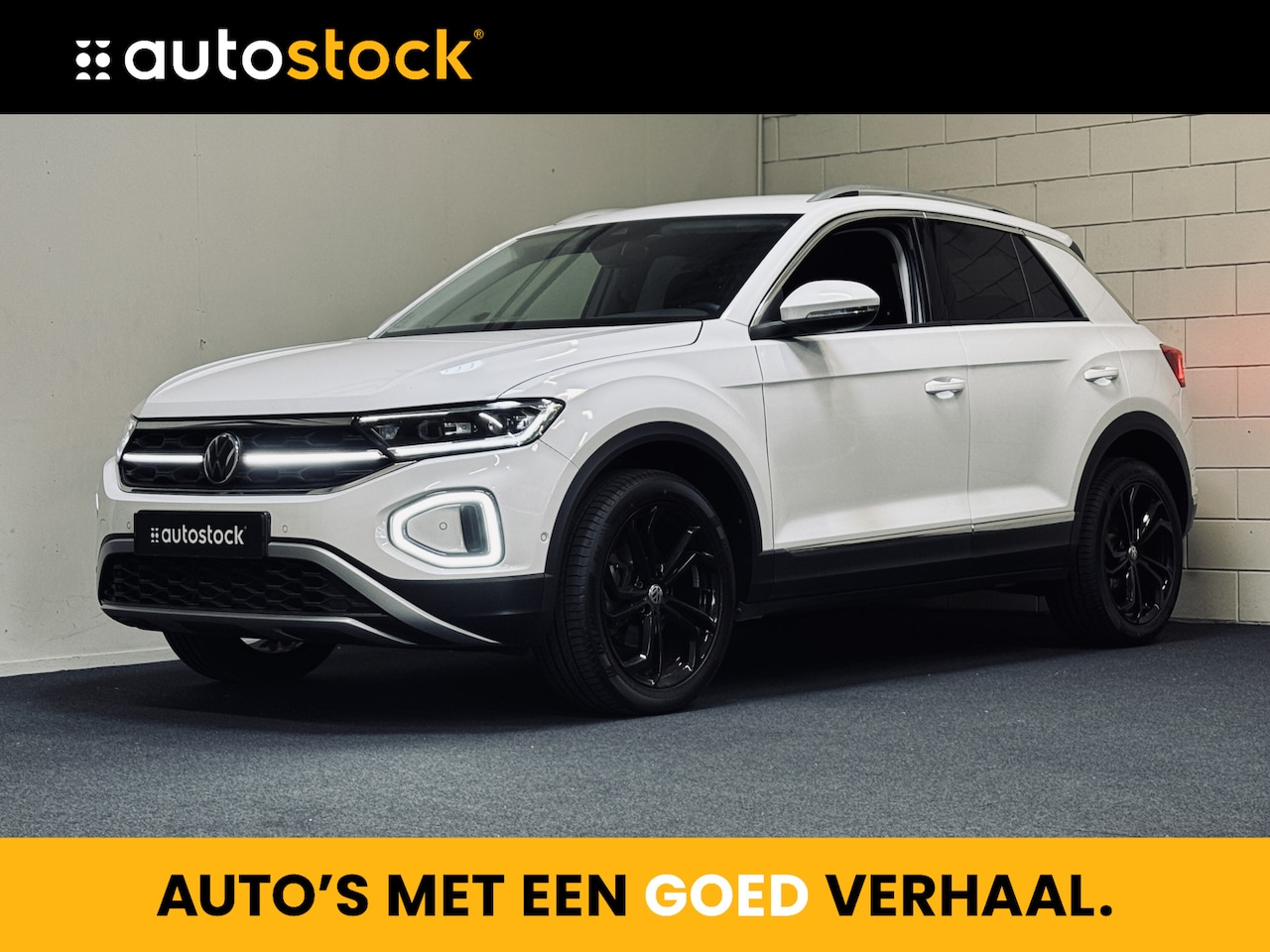 Volkswagen T-Roc - 1.5 TSI DSG Style | Massage | IQ | Beats | Trekhaak - AutoWereld.nl