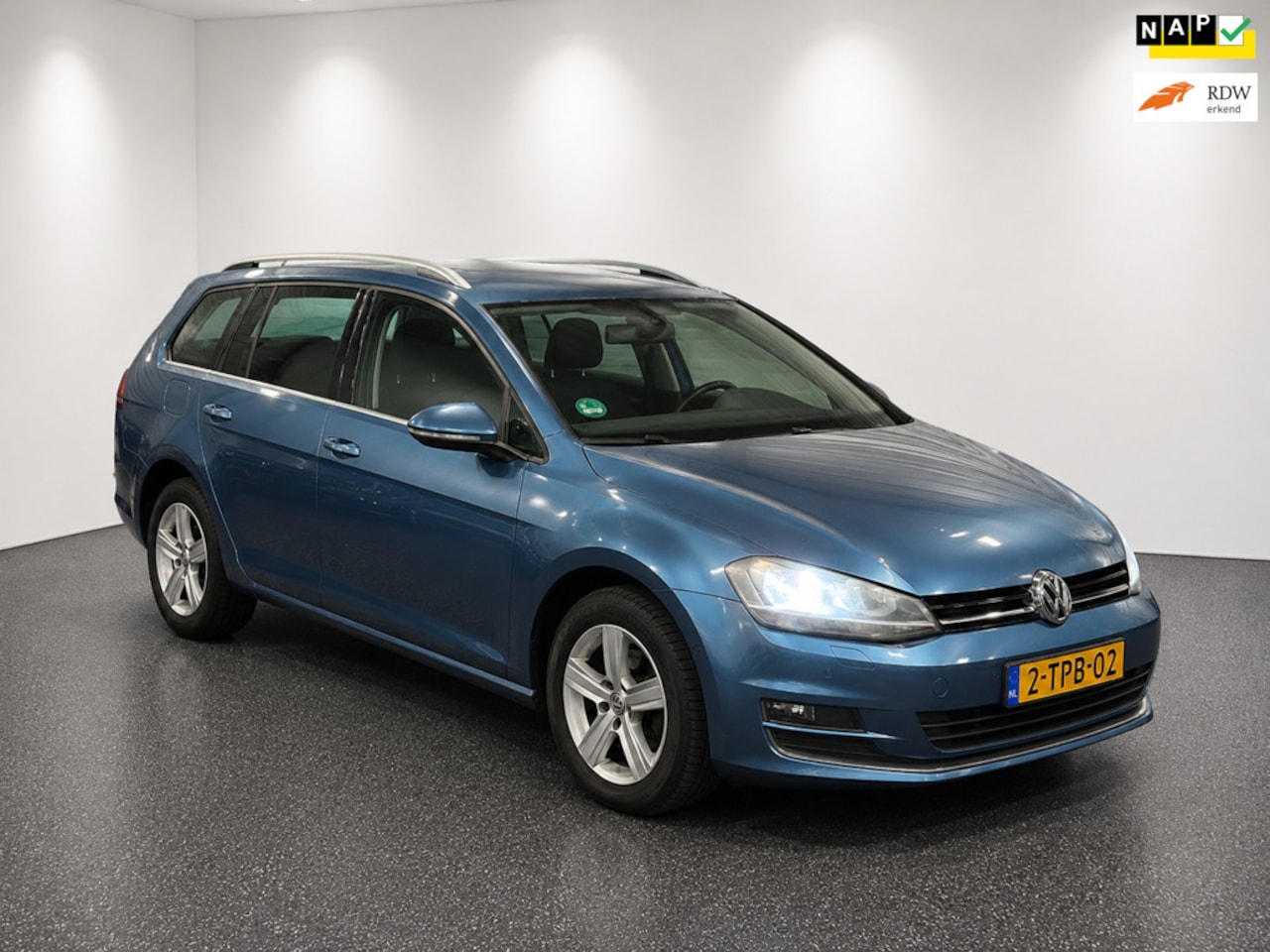 Volkswagen Golf Variant - 1.4 TSI Highline Automaat * Cruise * Navi * PDC * Trekhaak * Alcantara * DCC * NAP - AutoWereld.nl