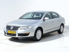 Volkswagen Passat - 1.6 FSI Trendline AIRCO CRUISE TREKHAAK
