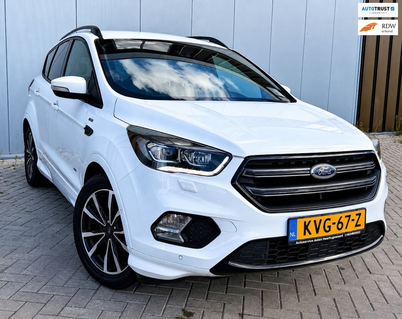 Ford Kuga - 1.5 EcoBoost ST Line 4WD 182PK CAMERA/AUTOMAAT/1900 kg trekken - AutoWereld.nl
