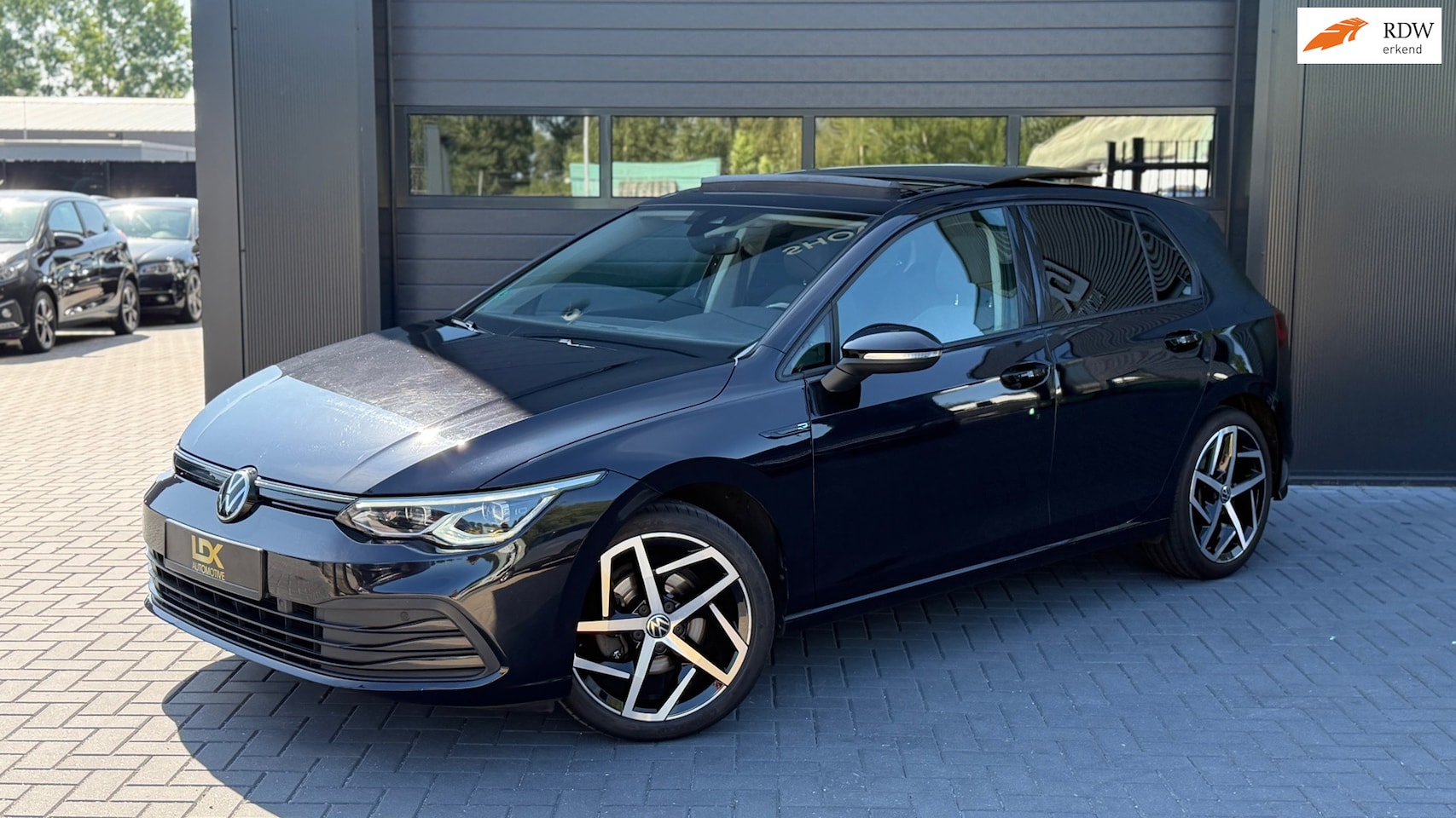 Volkswagen Golf - 1.5 TSI Life Business Pano|Camera|IQ|Cruise|Matrix - AutoWereld.nl