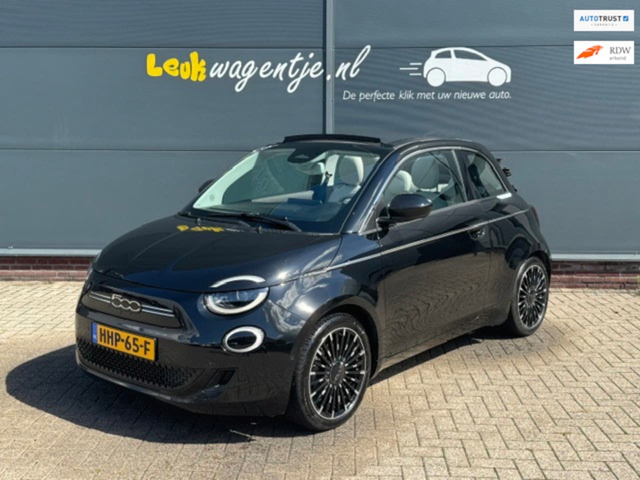 Fiat 500 C - E La Prima 42 kWh Cabrio by Bocelli *JBL *camera - AutoWereld.nl