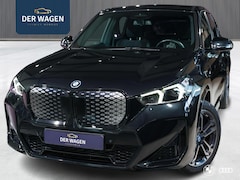 BMW iX1 - xDrive30 67 kWh M SPORT / KEYLESS ENTRY-START / 19" / AUT DIM SPIEGELS / DRAADLOOS LADEN T