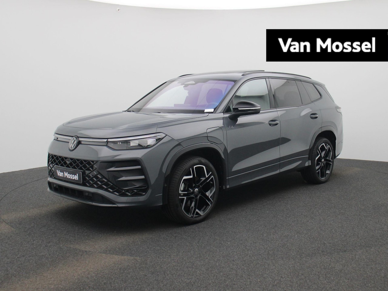 Volkswagen Tayron - 1.5 eHybrid R-Line Edition 272 PK| Panoramdak | Trekhaak | Leder Interieur | Stoelverwarmi - AutoWereld.nl