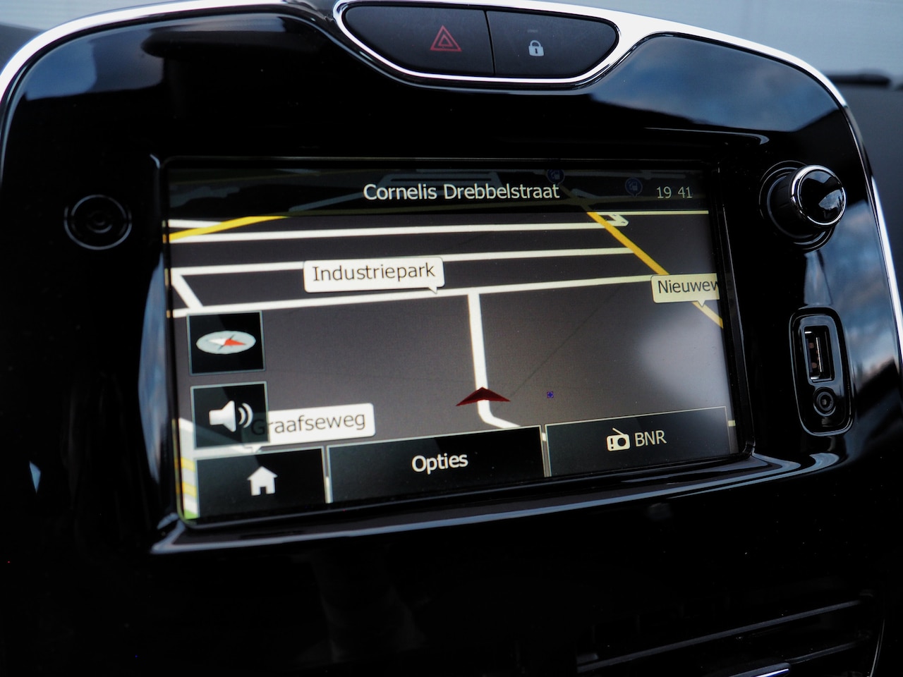 Renault Clio - 0.9 TCe Expression AIRCO CRUISE NAVI LM VELGEN