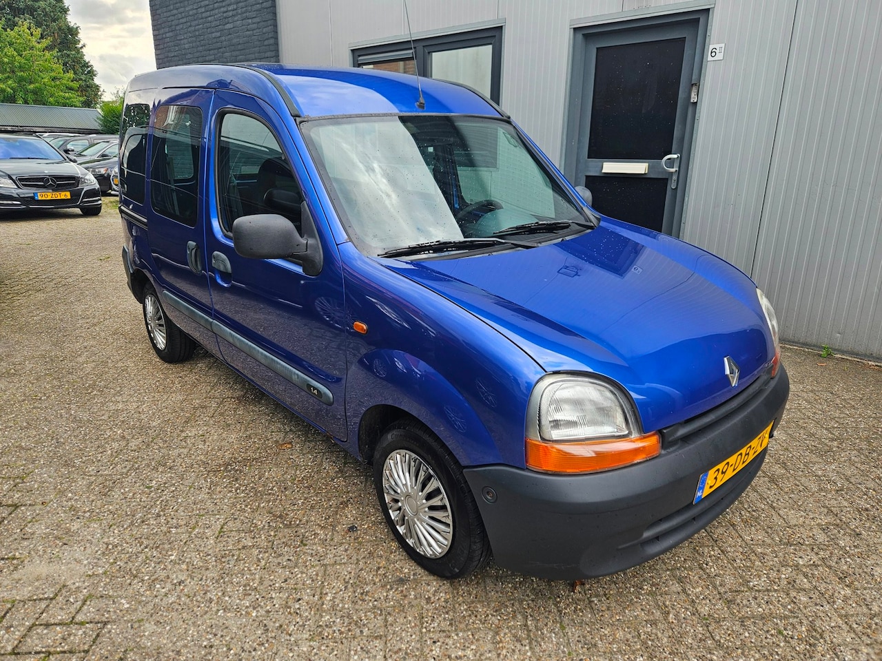 Renault Kangoo - 1.4 RN INVALIDE ROLSTOELAUTO - AutoWereld.nl