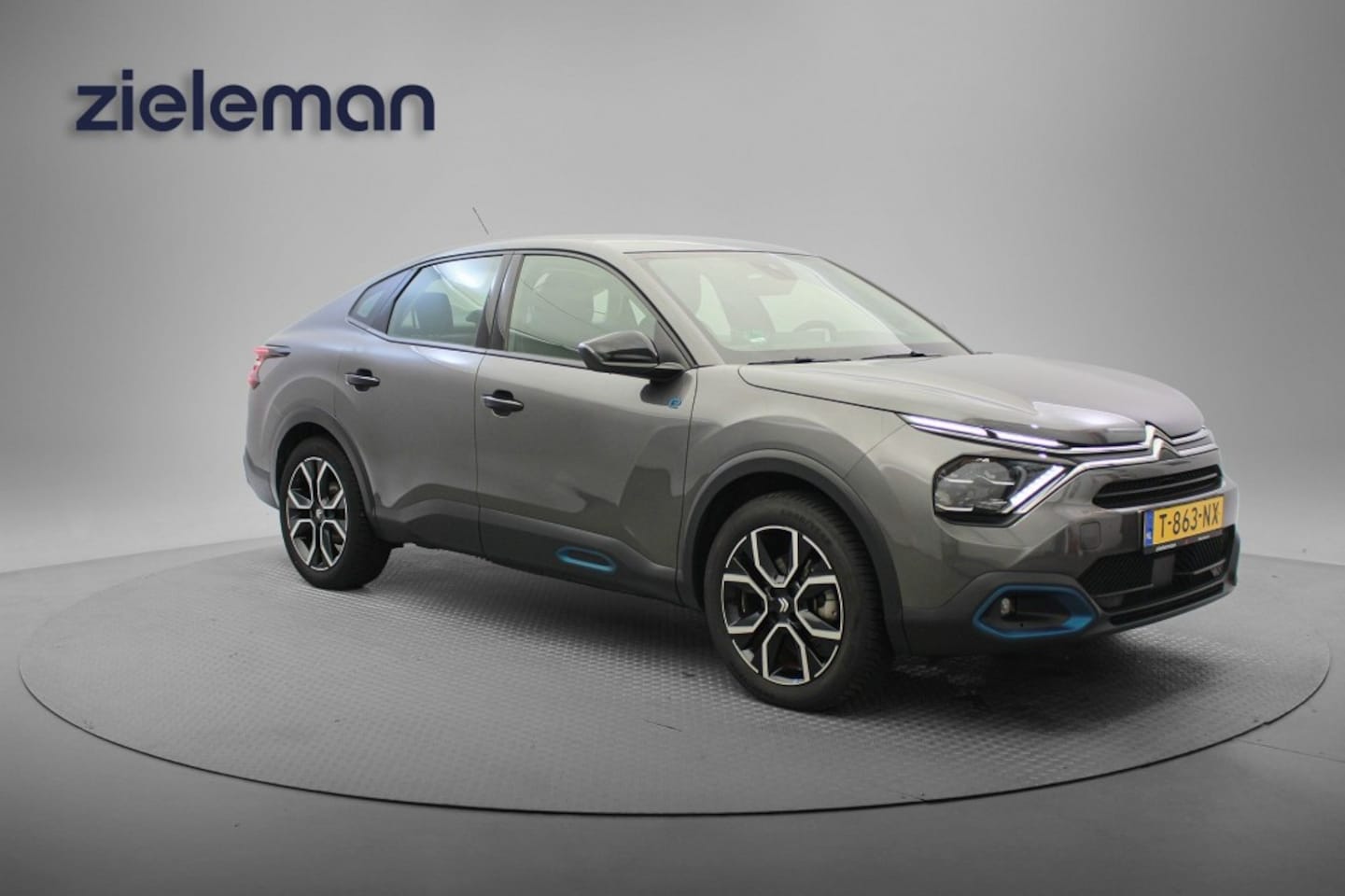 Citroën Ë-C4 X - E-c4x Feel 50 kWh - Carplay, Navi, Cruise, SOH 96,31% - AutoWereld.nl