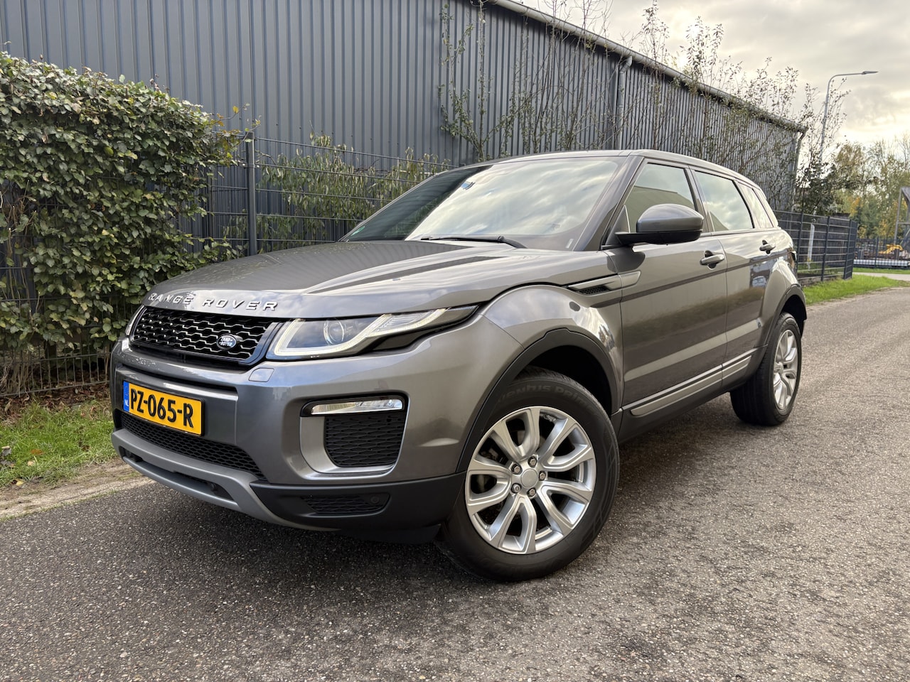 Land Rover Range Rover Evoque - 2.0 eD4 Urban Series SE / LEER / NAVI / PANORAMADAK / CRUISE / 131dkm! NAP! - AutoWereld.nl