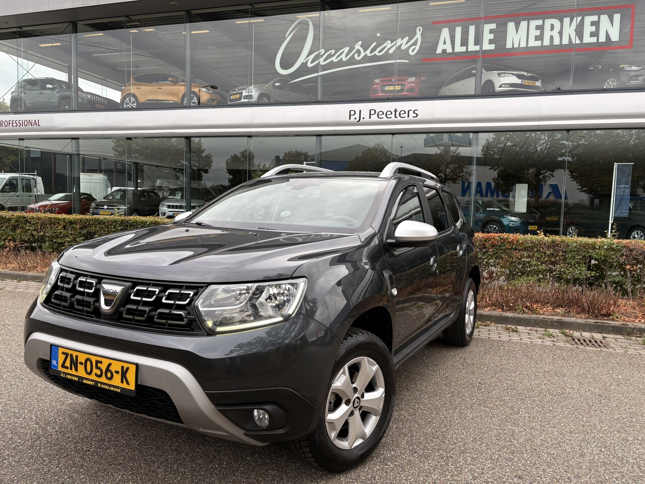 Dacia Duster - 1.2 TCe Comfort Achteruitrijcamera - Airco - Navigatie - Trekhaak - Cruise control - Dakra - AutoWereld.nl
